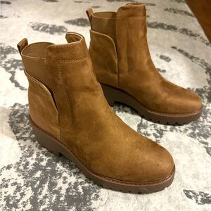 Rock & Candy Tan Ankle Booties